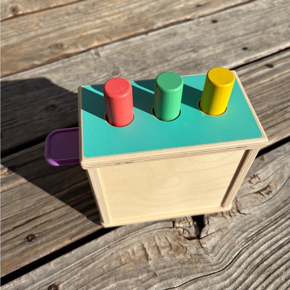 Lovevery Peg Drop Toy || From Thinker Play Kit - Picture 3 of 4